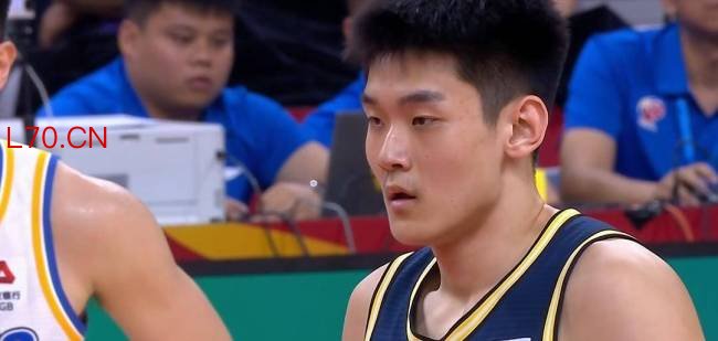 胡明轩骂焦泊乔后又怒推张皓嘉 广东内部矛盾可不只有杜锋 执教天平失衡