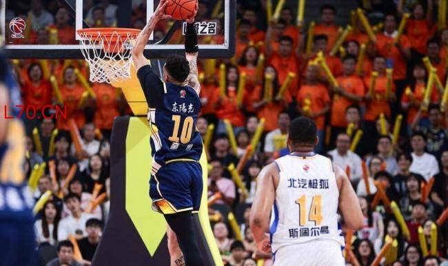 胡明轩骂焦泊乔后又怒推张皓嘉 广东内部矛盾可不只有杜锋