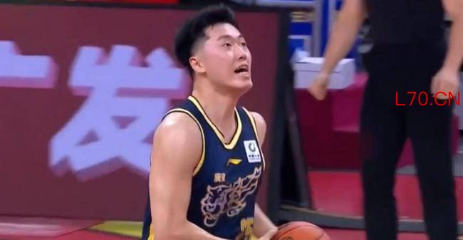 胡明轩骂焦泊乔后又怒推张皓嘉 广东内部矛盾可不只有杜锋 执教天平失衡