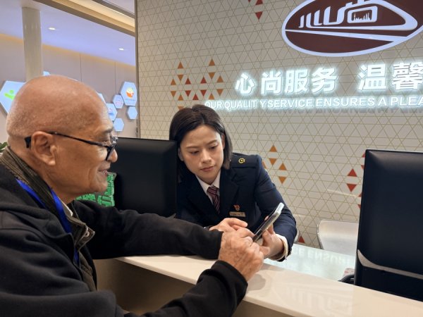 上海南站将迎来开站二十周年，一起成长的客运员眼里“这二十年”是怎样的？